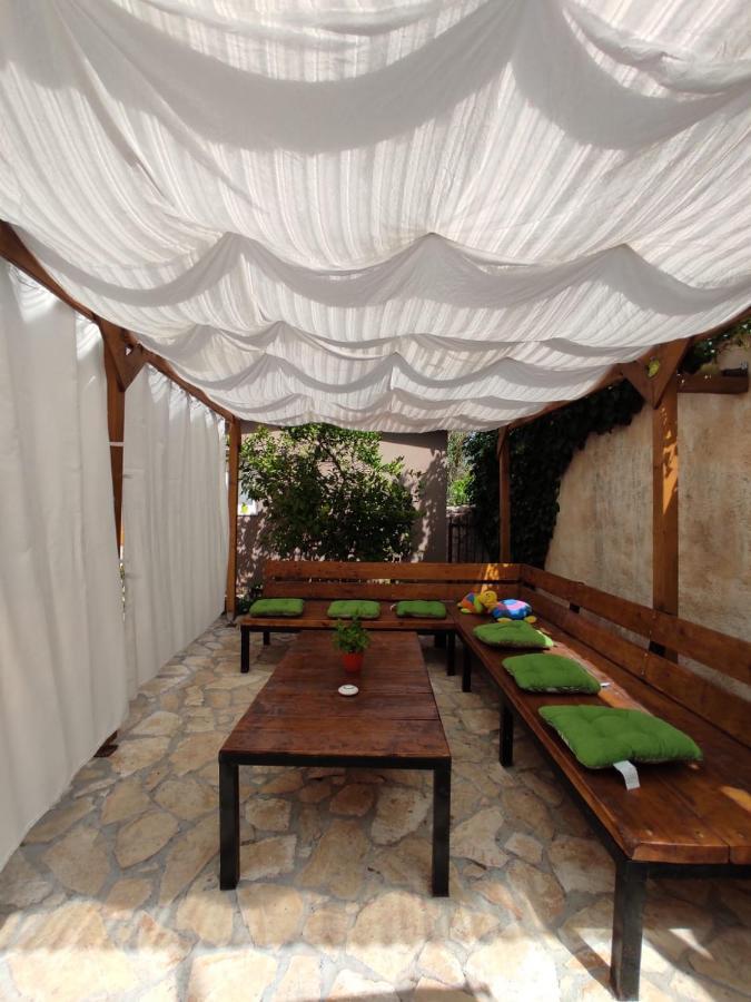 Apartmani Amans Pula Ngoại thất bức ảnh