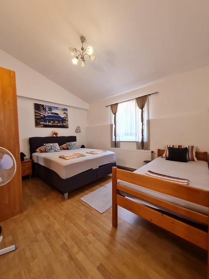 Apartmani Amans Pula Ngoại thất bức ảnh