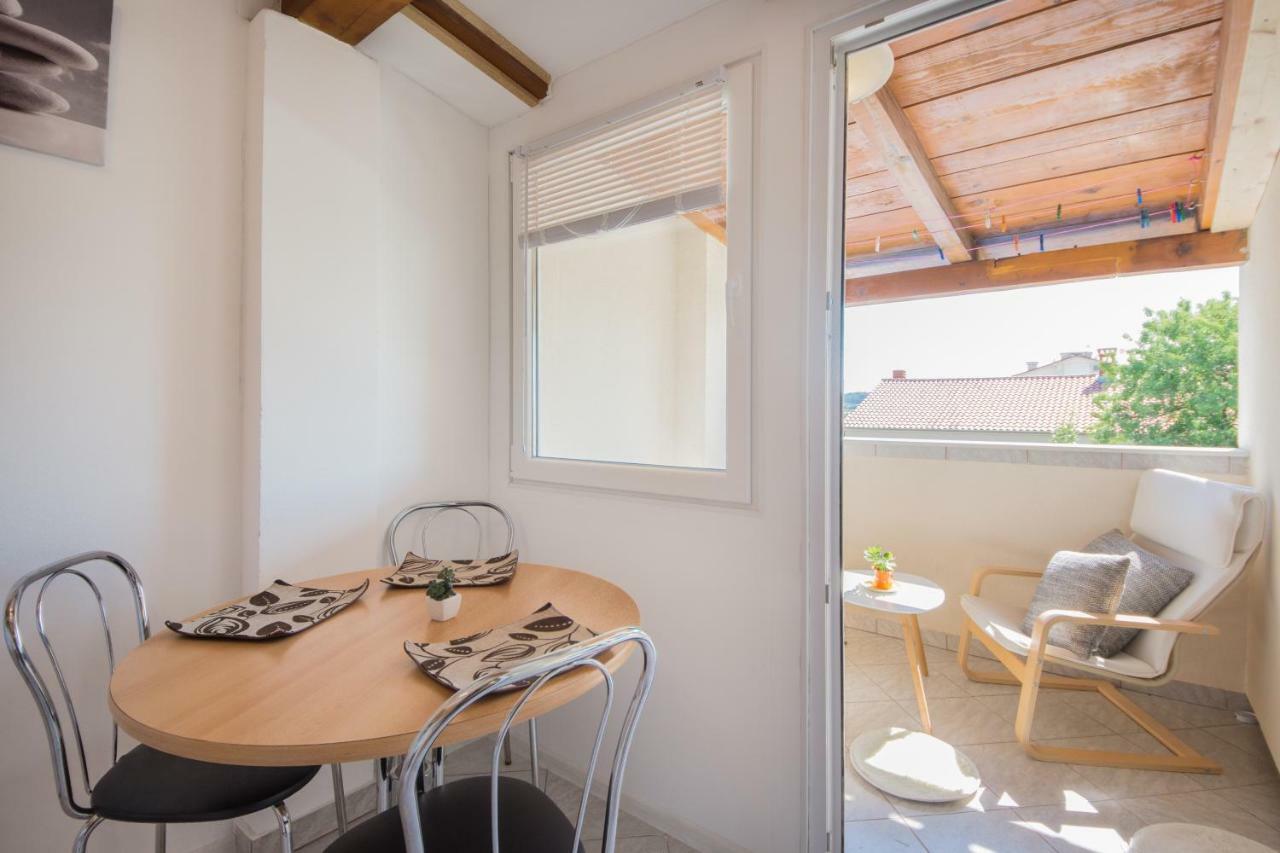 Apartmani Amans Pula Ngoại thất bức ảnh